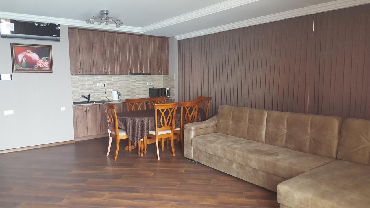 Mimino Apartment Deluxe First Line Batumi Exterior foto