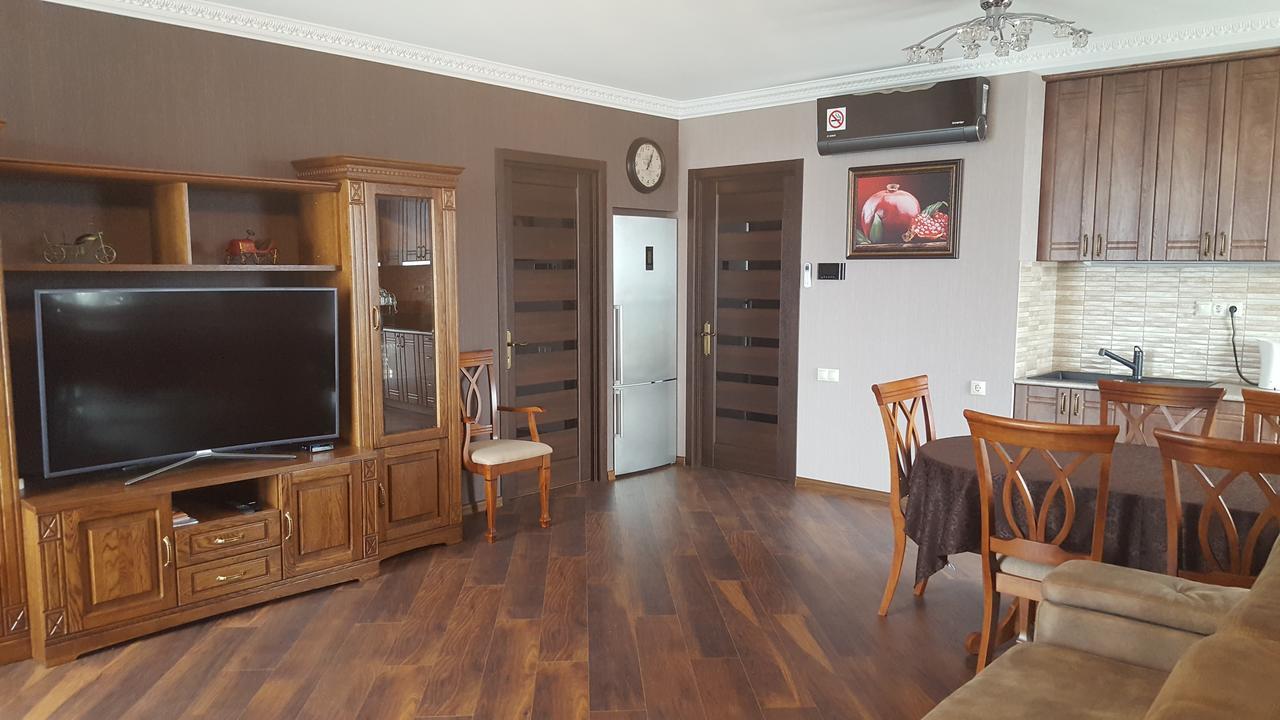 Mimino Apartment Deluxe First Line Batumi Exterior foto